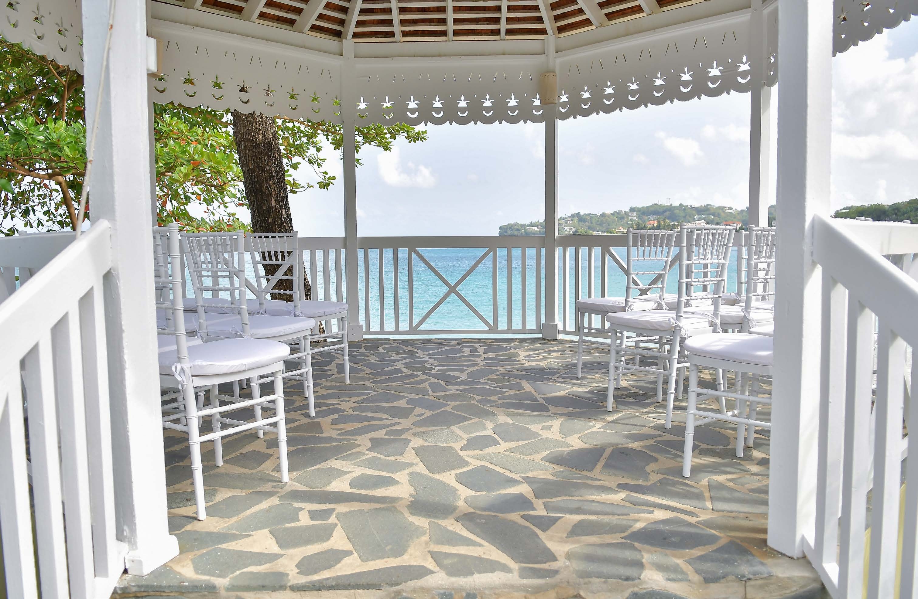 Piton Gazebo